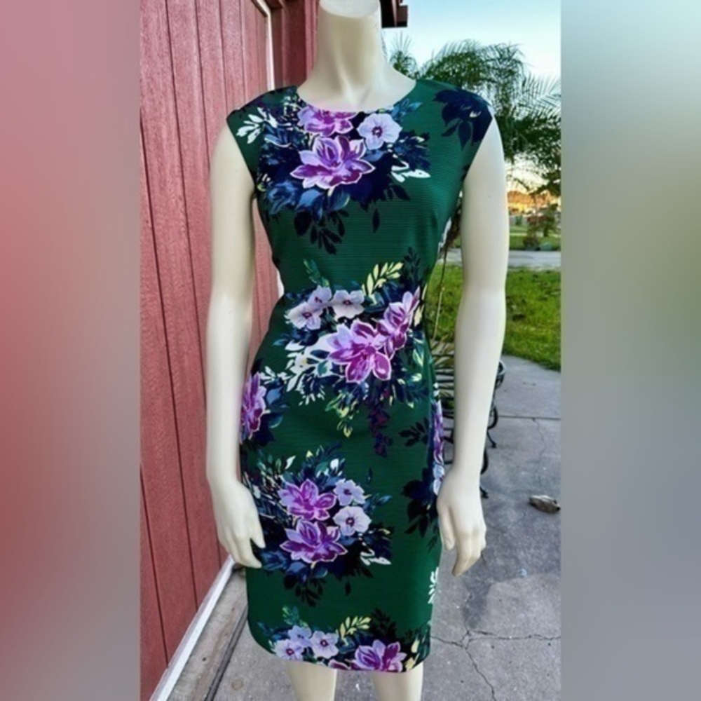 Vince Camuto Women’s Fitted Floral midi Dress